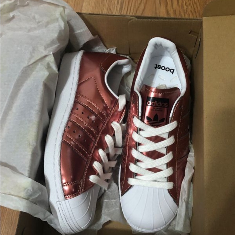 BNIB Adidas superstar copper/white size 5 $45 - Picture 2 of 6